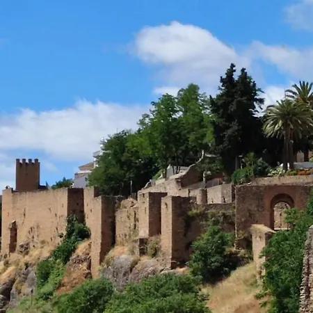 Catalina, En El Casco Historico. * Ronda
