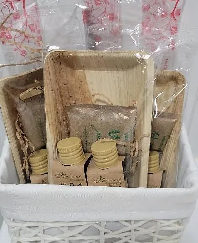 Catalina, En El Casco Histórico. Ronda