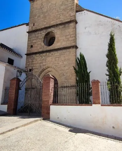 Catalina, En El Casco Histórico. * Ronda
