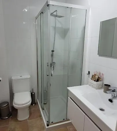 Catalina, En El Casco Historico. Ronda