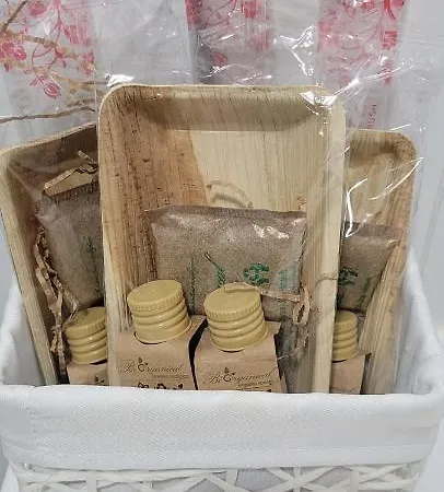 Catalina, En El Casco Historico. Ronda